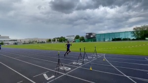 200m Test Felix - College–Norm für Amerika über 200m in 22,20s